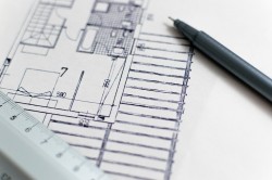 Построить дом самому или нанять профессионалов?